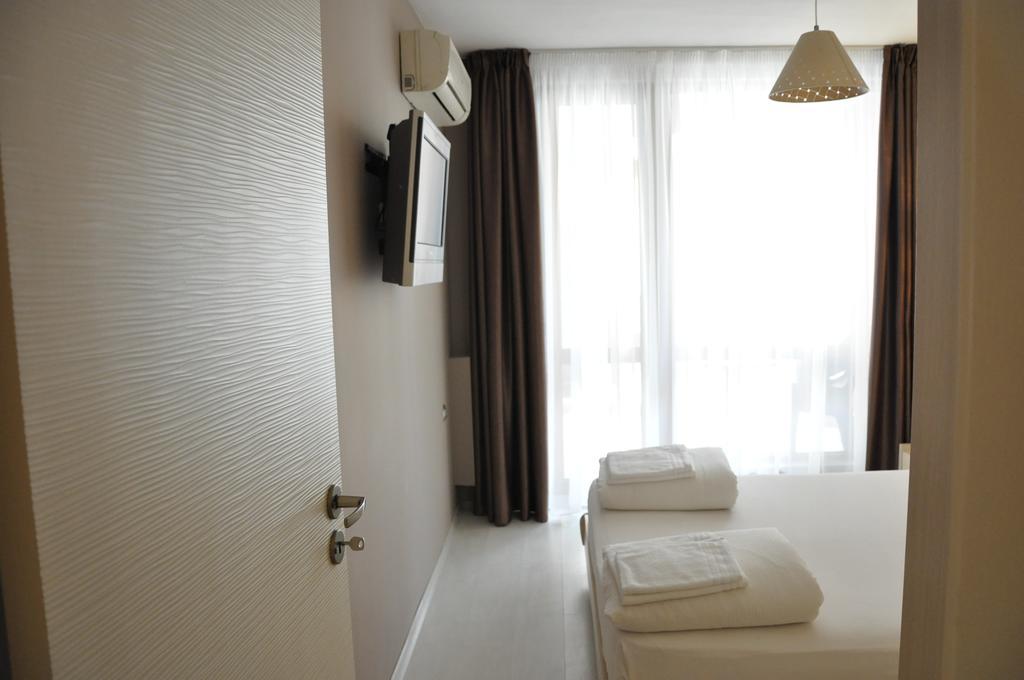 Black Sea Brееze Apartment فارنا المظهر الخارجي الصورة